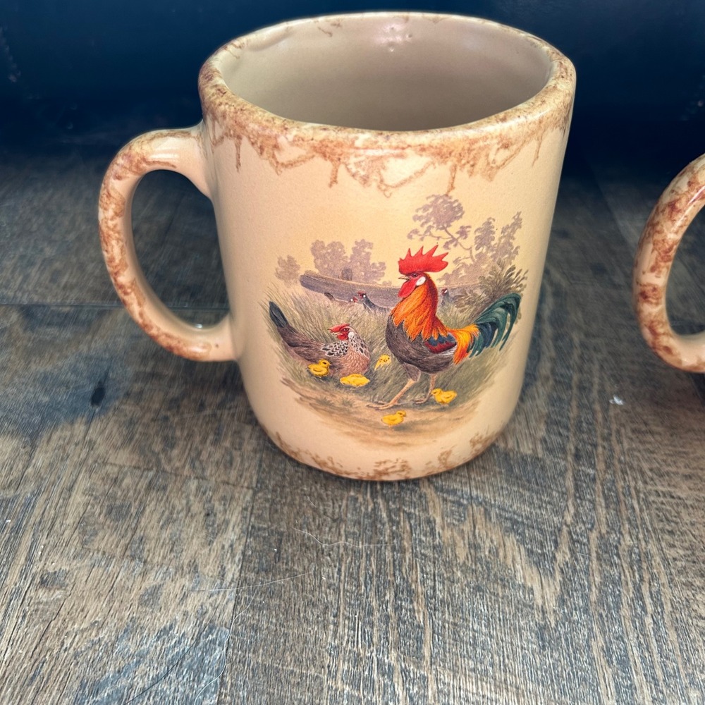 Casey Pottery Marshall Texas Rooster Stoneware Mugs Set of 2 Tan Spongeware Trim - Picture 2 of 8